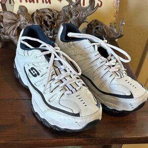 Skechers Men's White and Navy Sneakers